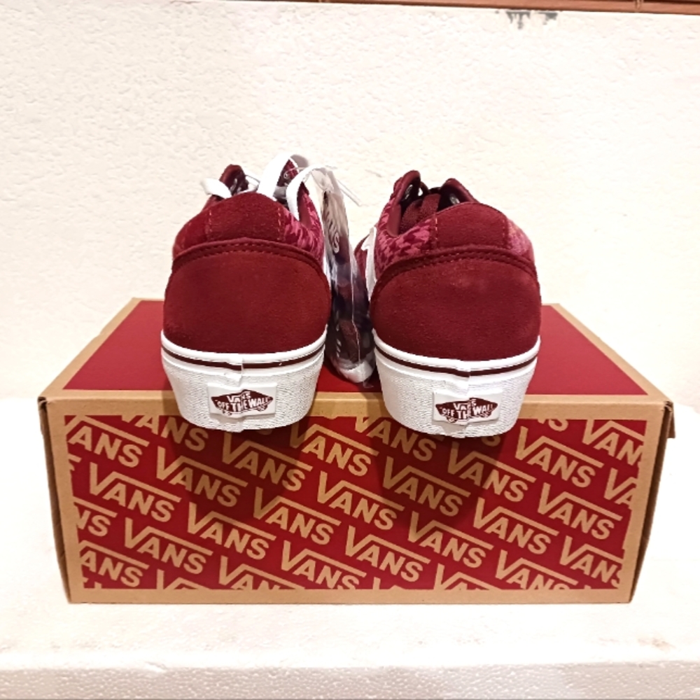Vans - Picture 4 of 4